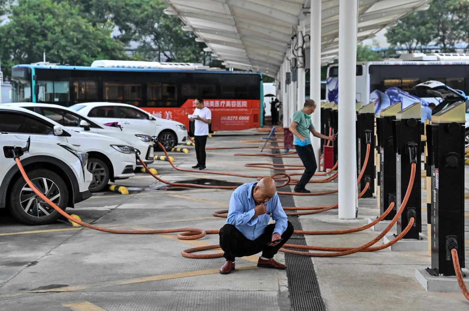 Kỳ hạn 8 năm đã đến, 20 triệu pin xe điện sắp hết hạn: Trung Quốc trả nổi "món nợ khổng lồ" này không?- Ảnh 1. Kỳ hạn 8 năm đã đến, 20 triệu pin xe điện sắp hết hạn: Trung Quốc trả nổi "món nợ khổng lồ" này không?- Ảnh 1.