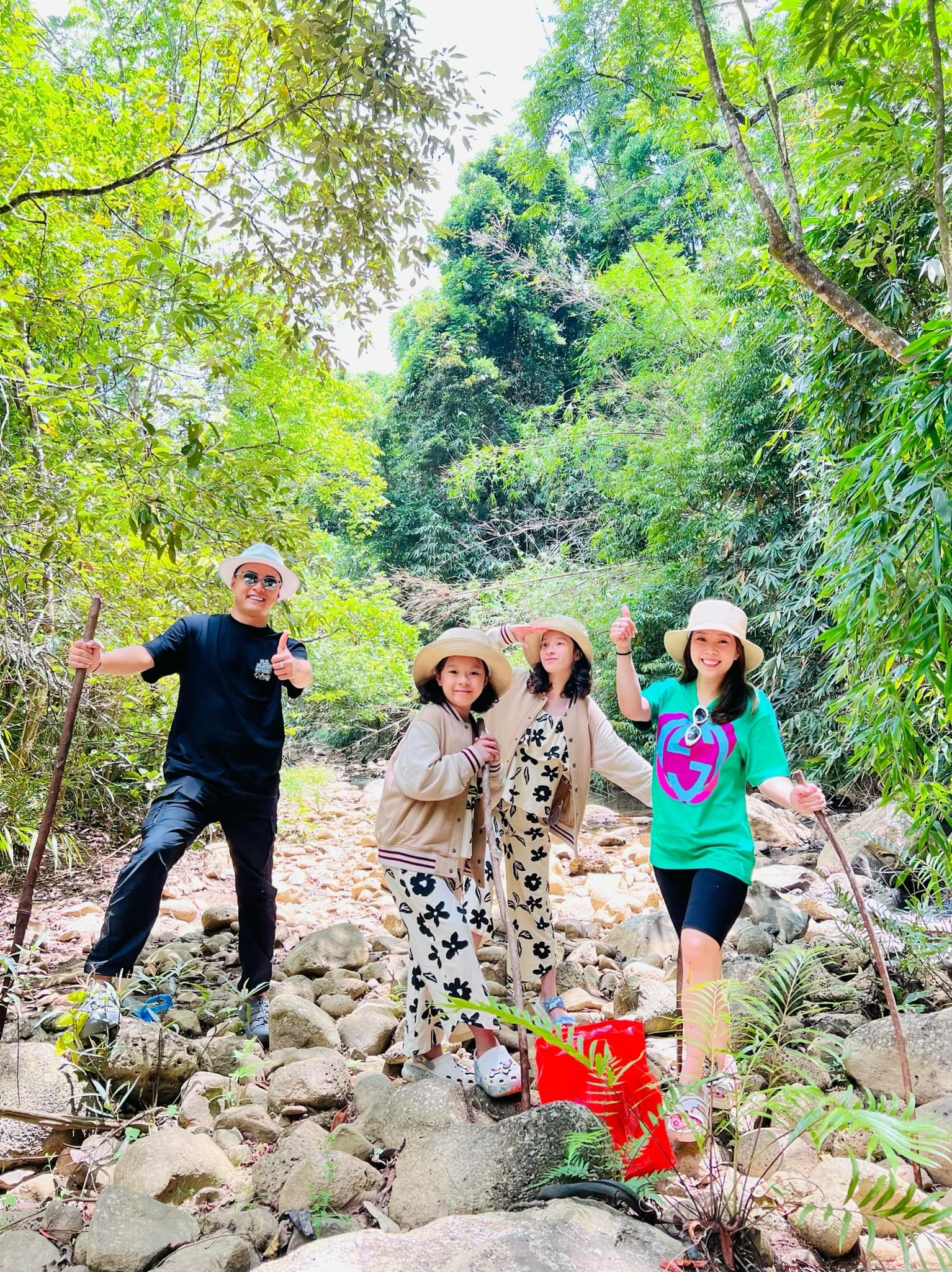 Những Những