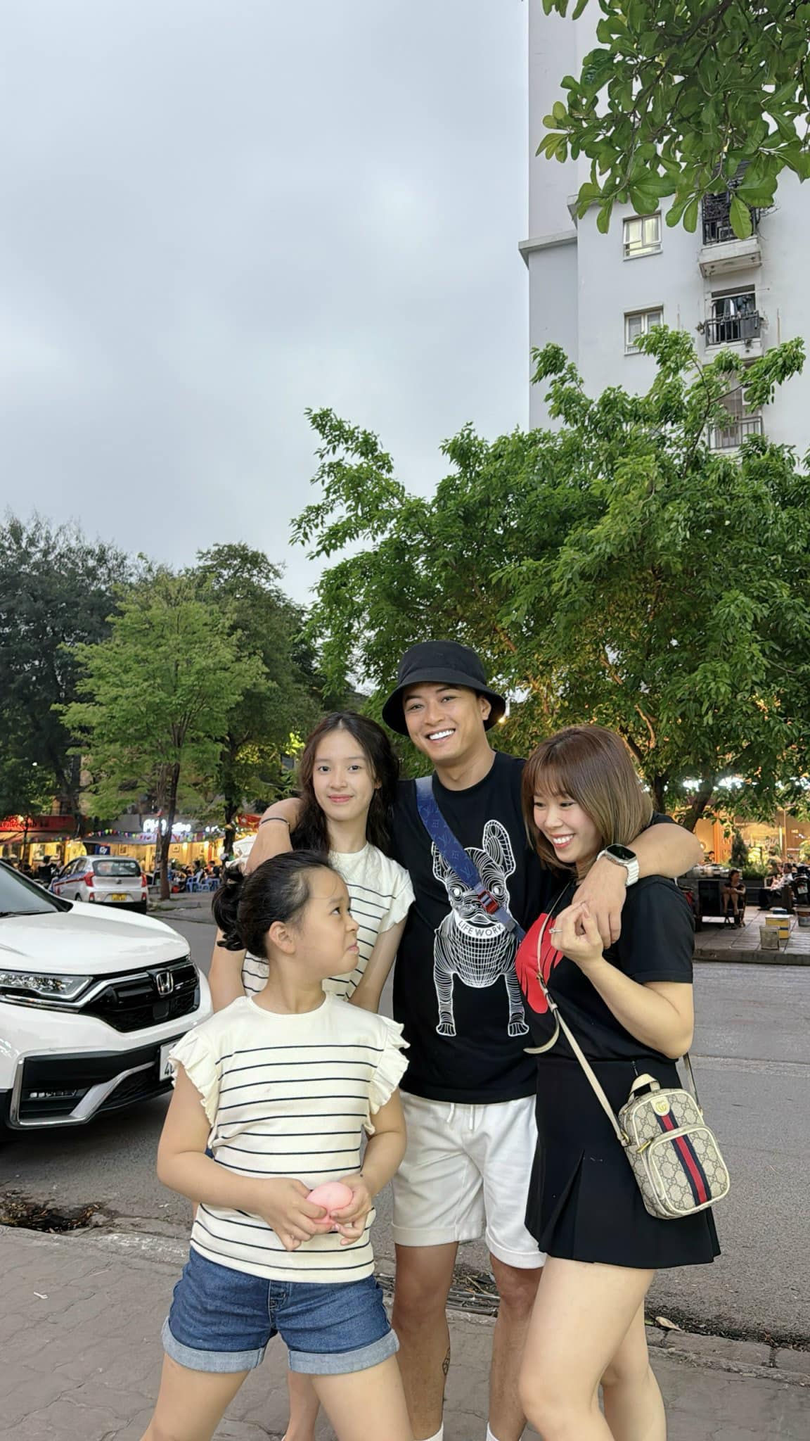 Những Những