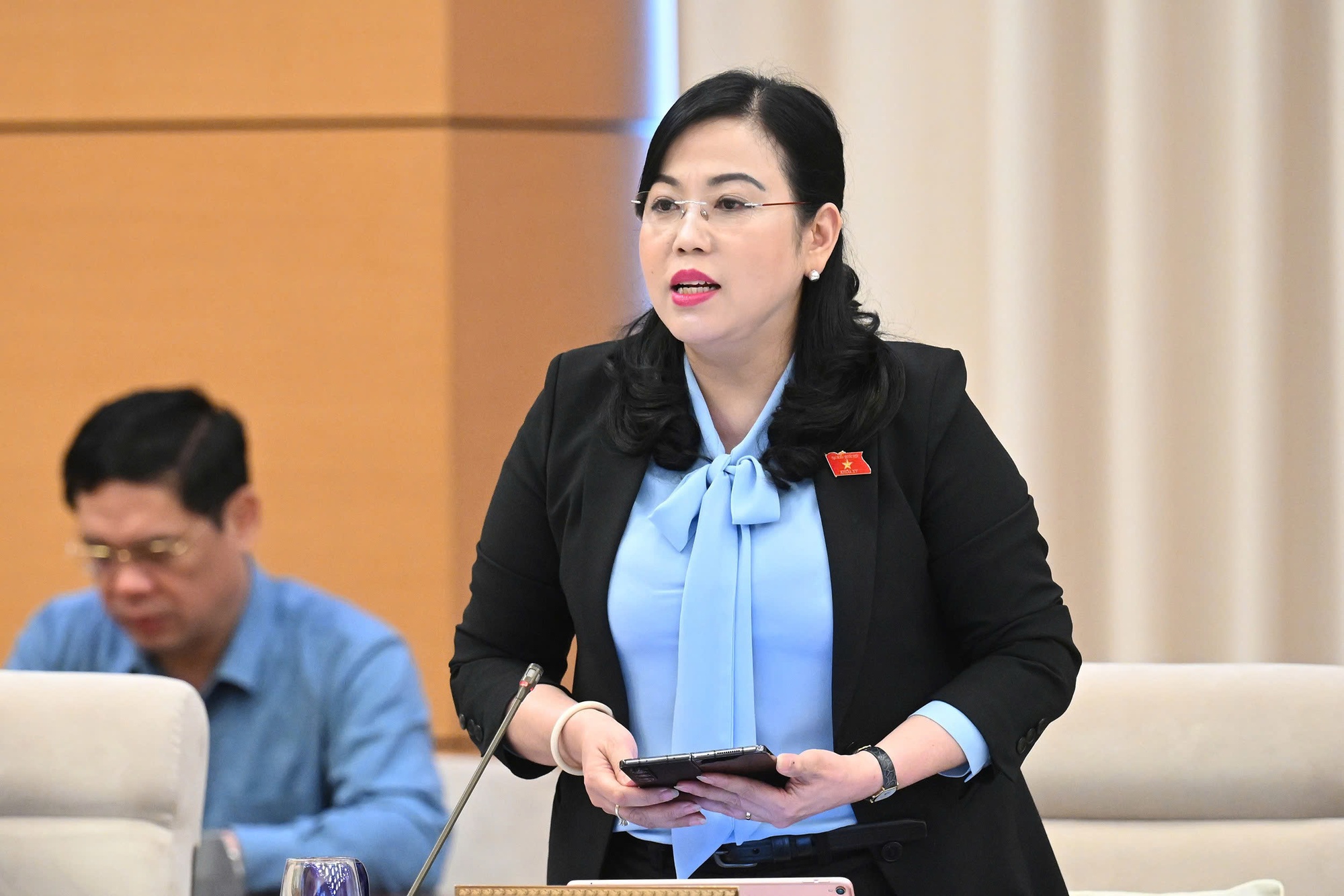 Bộ trưởng GD&ĐT lý giải việc cấm giáo viên dạy thêm học sinh chính khoá- Ảnh 1. Bộ trưởng GD&ĐT lý giải việc cấm giáo viên dạy thêm học sinh chính khoá- Ảnh 1.