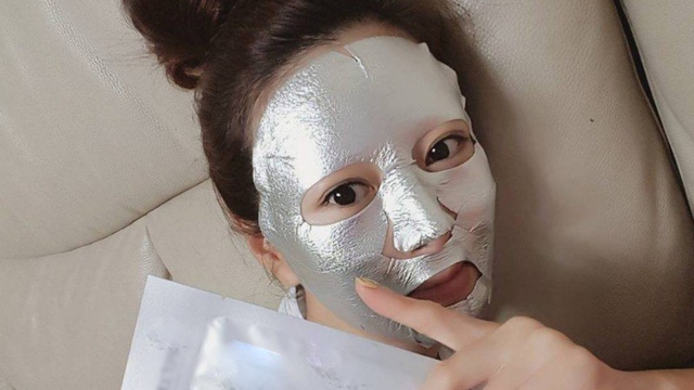 Giấy bạc tưởng chỉ gói đồ ăn ai ngờ làm theo 3 kiểu này như “vàng mười” cho sức khỏe- Ảnh 3. Giấy bạc tưởng chỉ gói đồ ăn ai ngờ làm theo 3 kiểu này như “vàng mười” cho sức khỏe- Ảnh 3.