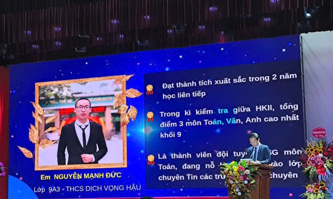 Chuyện chưa kể phía sau khoảnh khắc nam sinh đi thi lớp 10 dắt theo cả em gái gây xúc động nhất hôm nay- Ảnh 3. Chuyện chưa kể phía sau khoảnh khắc nam sinh đi thi lớp 10 dắt theo cả em gái gây xúc động nhất hôm nay- Ảnh 3.