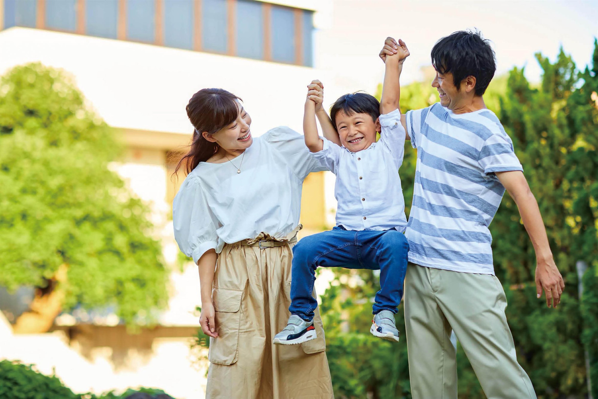 Đưa cháu trai đi siêu thị, cậu bé làm nát cả rổ nho, phản ứng của người ông khiến nhân viên tức đến phát khóc- Ảnh 3. Đưa cháu trai đi siêu thị, cậu bé làm nát cả rổ nho, phản ứng của người ông khiến nhân viên tức đến phát khóc- Ảnh 3.