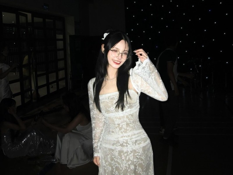 Những Những