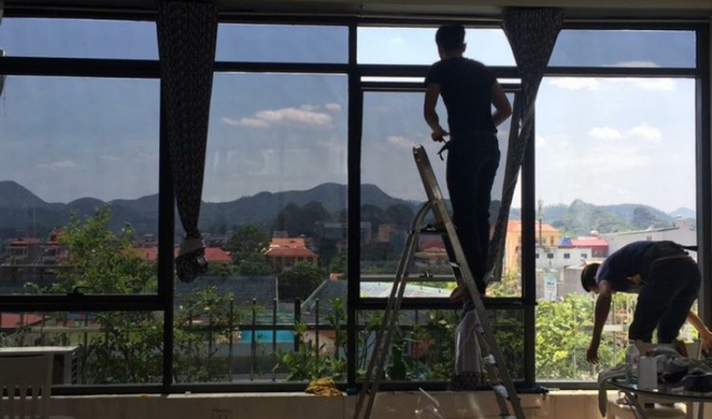 Dán phim cách nhiệt nhà mát được hơn bao nhiêu? Người dùng làm thử nghiệm đưa ra con số- Ảnh 1. Dán phim cách nhiệt nhà mát được hơn bao nhiêu? Người dùng làm thử nghiệm đưa ra con số- Ảnh 1.