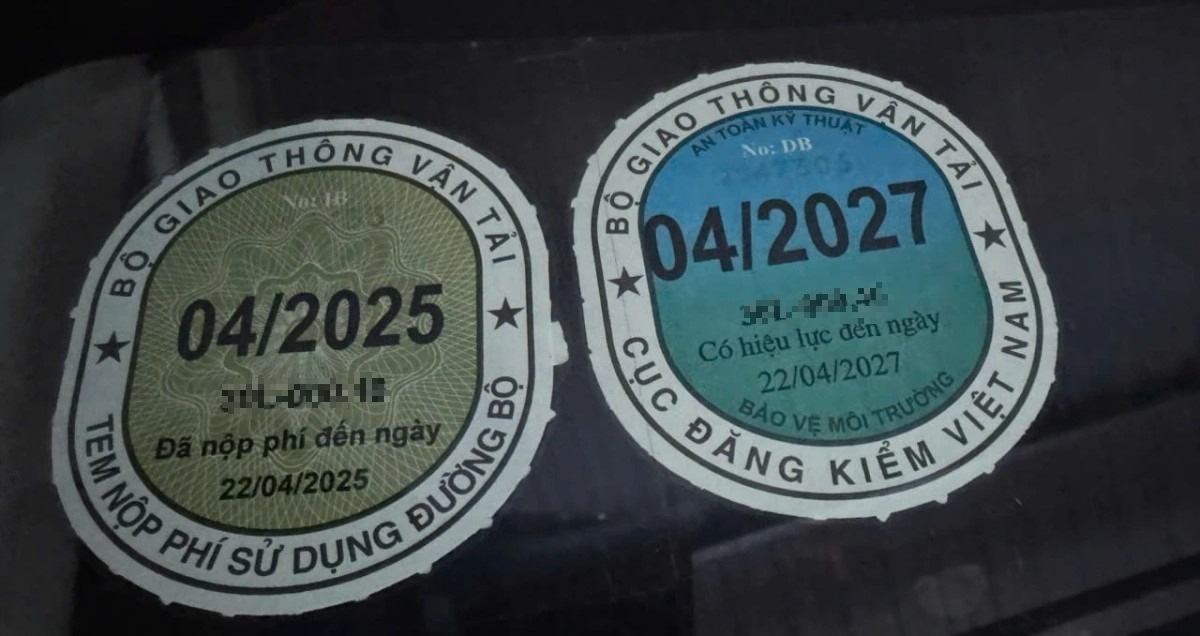 Bộ Xây dựng đề xuất bỏ tem thu phí sử dụng đường bộ dán trên ô tô- Ảnh 1. Bộ Xây dựng đề xuất bỏ tem thu phí sử dụng đường bộ dán trên ô tô- Ảnh 1.