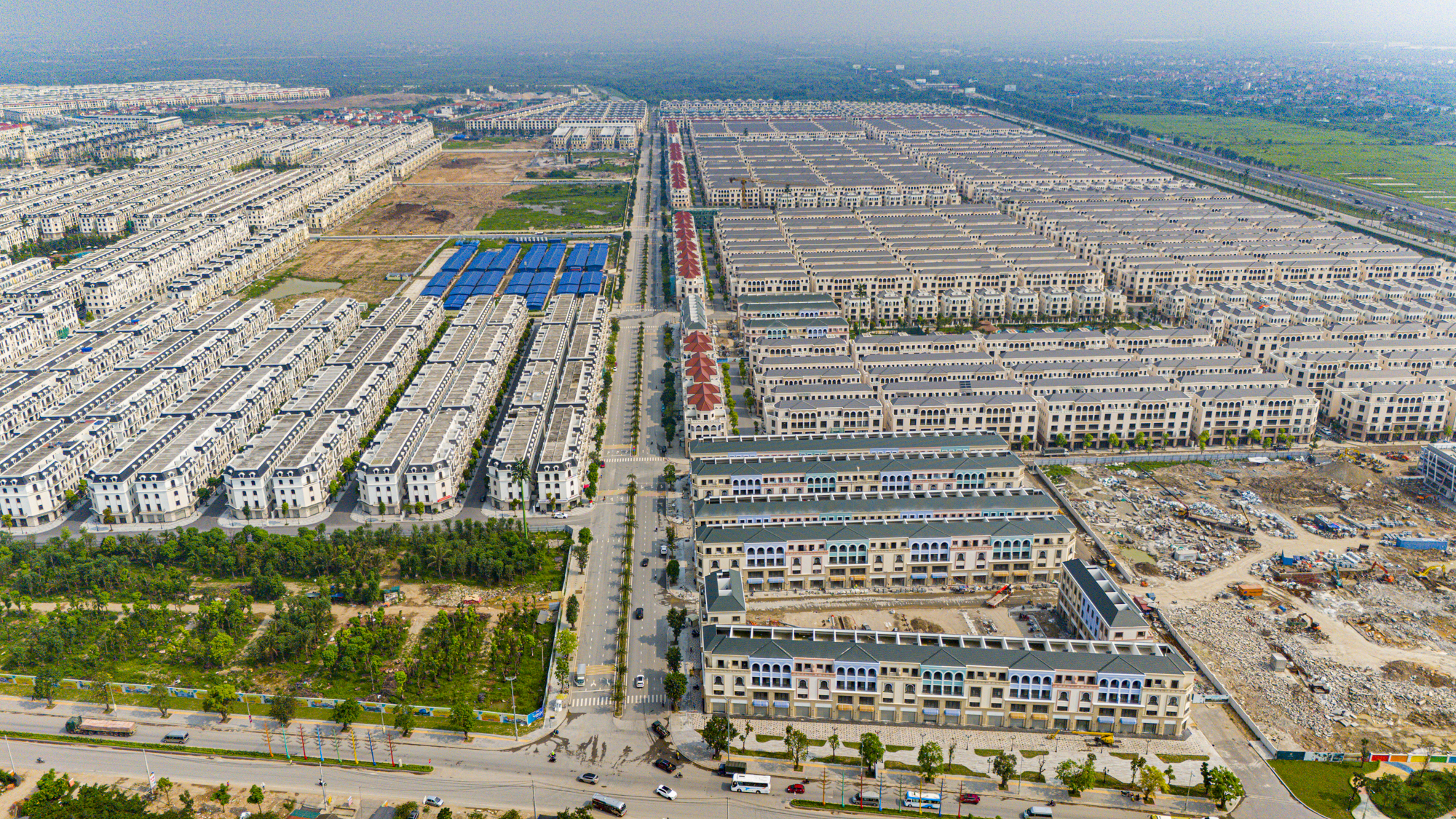 Doanh nghiệp của gia đình Tổng thống Trump vừa đổ bộ, Hưng Yên đã phá vỡ mọi kỷ lục thu hút vốn đầu tư, chỉ trong 5 tháng cao gấp đôi cả năm 2024- Ảnh 1. Doanh nghiệp của gia đình Tổng thống Trump vừa đổ bộ, Hưng Yên đã phá vỡ mọi kỷ lục thu hút vốn đầu tư, chỉ trong 5 tháng cao gấp đôi cả năm 2024- Ảnh 1.