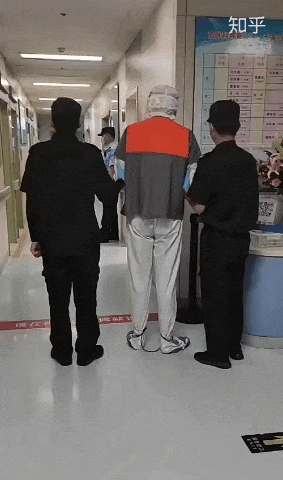 Mẹ Ngô Diệc Phàm bị bắt- Ảnh 1. Mẹ Ngô Diệc Phàm bị bắt- Ảnh 1.