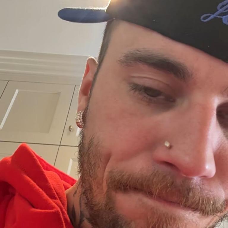Sốc: Justin Bieber gây hoang mang tột độ với động thái kêu cứu giữa đêm, ẩn ý đang bị ai đó lợi dụng- Ảnh 4. Sốc: Justin Bieber gây hoang mang tột độ với động thái kêu cứu giữa đêm, ẩn ý đang bị ai đó lợi dụng- Ảnh 4.