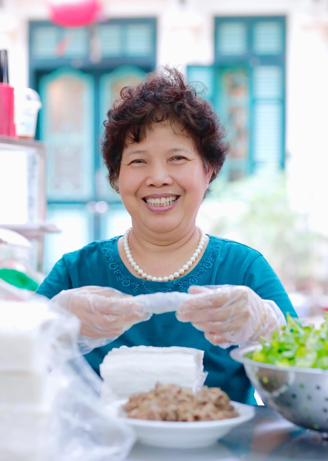 Được Michelin vinh danh, một chủ quán Hà Nội hoàn toàn bất ngờ: Không hề hay biết vì quá bận rộn- Ảnh 4. Được Michelin vinh danh, một chủ quán Hà Nội hoàn toàn bất ngờ: Không hề hay biết vì quá bận rộn- Ảnh 4.
