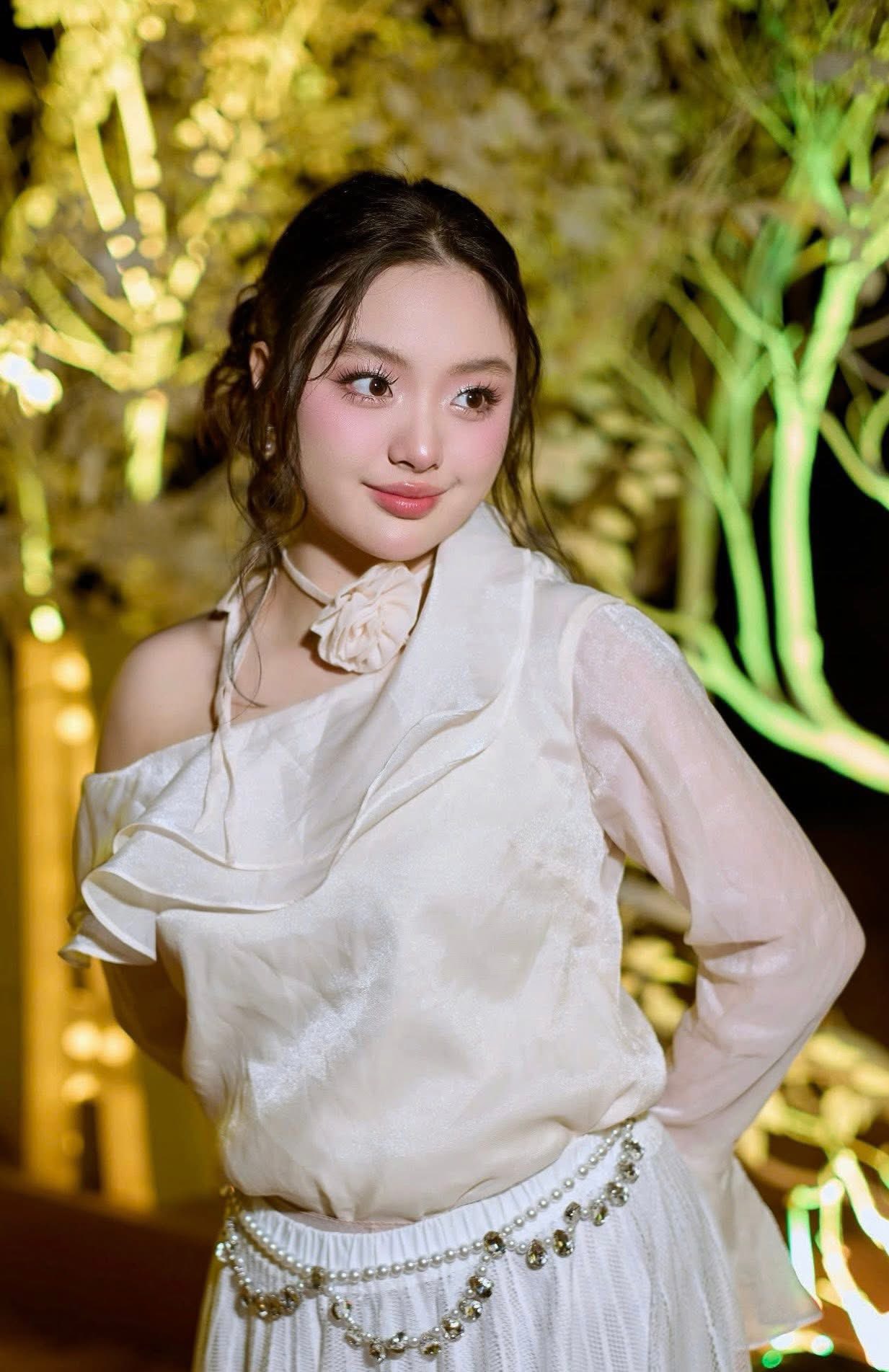 Những Những