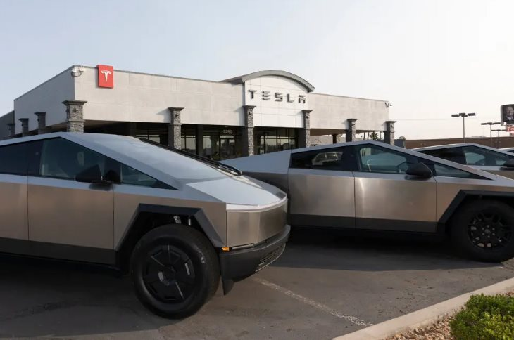 Từ người hùng thành kẻ ngáng đường: Elon Musk đang tự tay đẩy Tesla xuống vực thẳm- Ảnh 1. Từ người hùng thành kẻ ngáng đường: Elon Musk đang tự tay đẩy Tesla xuống vực thẳm- Ảnh 1.
