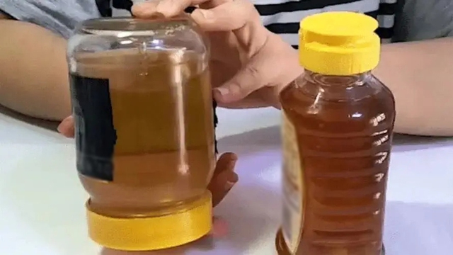 Lật ngược chai mật ong là biết ngay thật hay giả? Có 6 mẹo chọn mật ong người bán mật ong giả không muốn bạn biết- Ảnh 2.