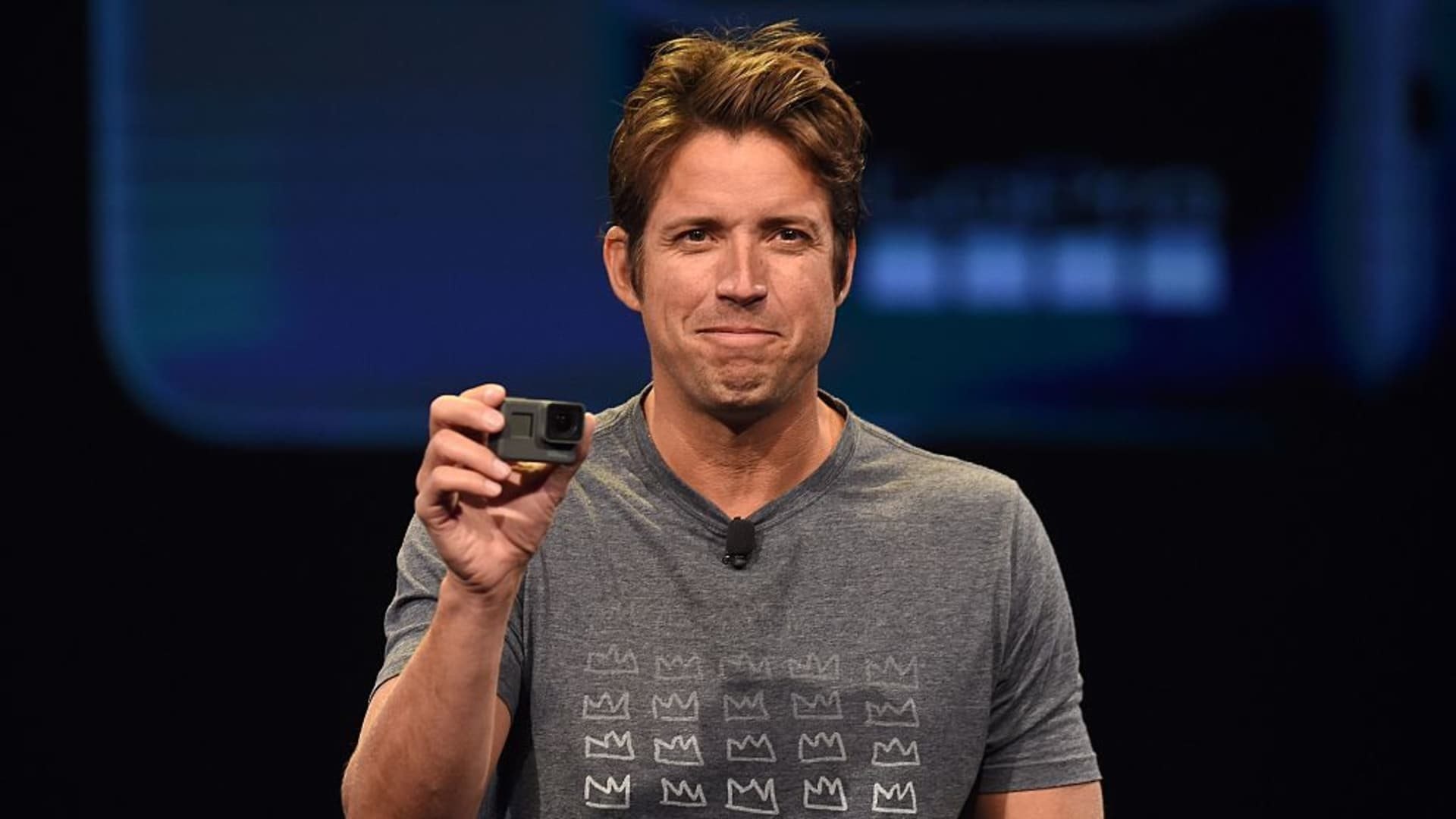 GoPro: Đế chế 11 tỷ USD đối mặt nguy cơ phá sản vì ảo tưởng sức mạnh, CEO tự thưởng 285 triệu USD tiền lương, cao gấp đôi lợi nhuận doanh nghiệp- Ảnh 2. GoPro: Đế chế 11 tỷ USD đối mặt nguy cơ phá sản vì ảo tưởng sức mạnh, CEO tự thưởng 285 triệu USD tiền lương, cao gấp đôi lợi nhuận doanh nghiệp- Ảnh 2.