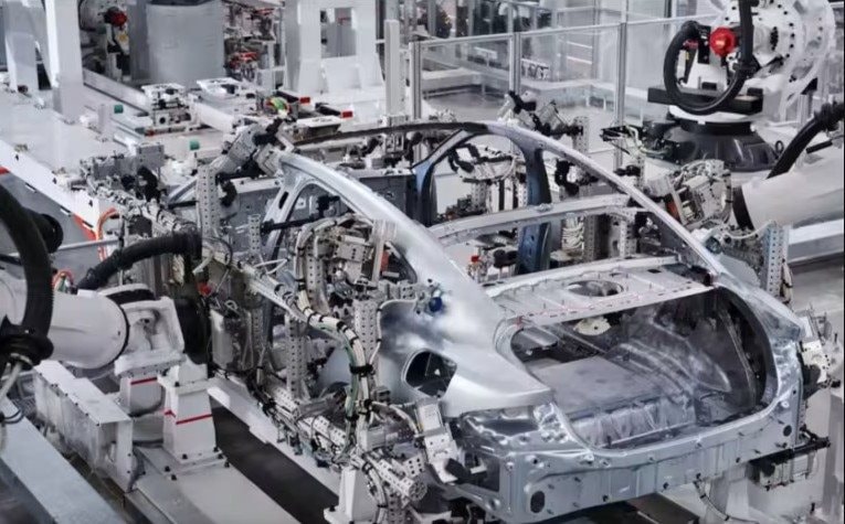 1.000 xe mỗi ngày: Năng lực khủng khiếp của Xiaomi khi sản xuất ô tô như điện thoại, nhà máy làm 2 ca nhưng vẫn không đủ cầu- Ảnh 1.