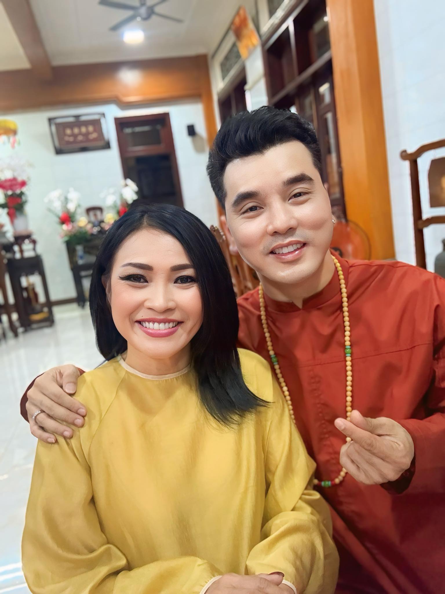 Cuộc sống hiện tại của nữ ca sĩ sau 1 năm công khai có chồng là trai miền núi, không biết tiếng Việt- Ảnh 2.