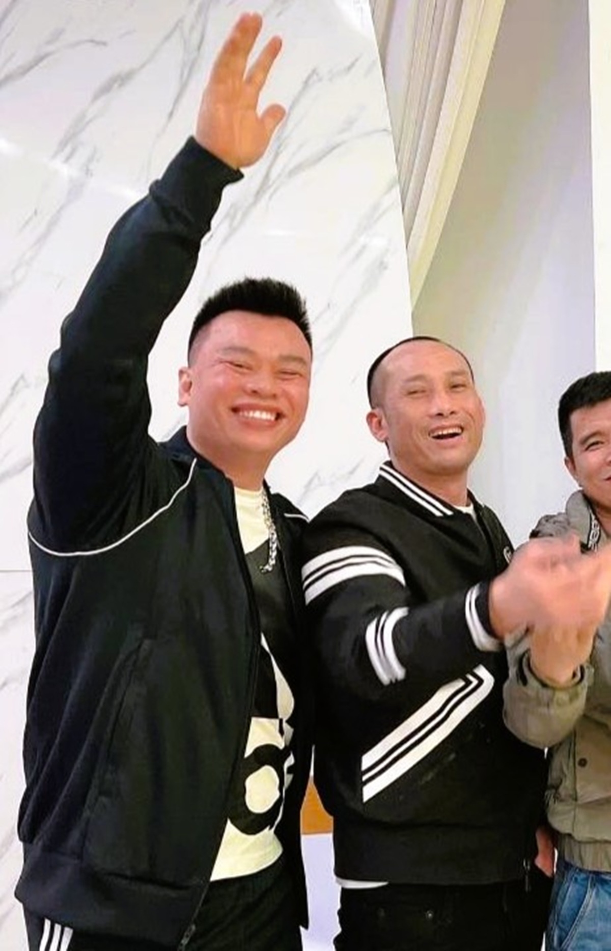 Sau Tuấn "thần đèn", Vi "ngộ", nhiều trùm giang hồ ở Thanh Hóa bị "xộ khám"- Ảnh 4. Sau Tuấn "thần đèn", Vi "ngộ", nhiều trùm giang hồ ở Thanh Hóa bị "xộ khám"- Ảnh 4.