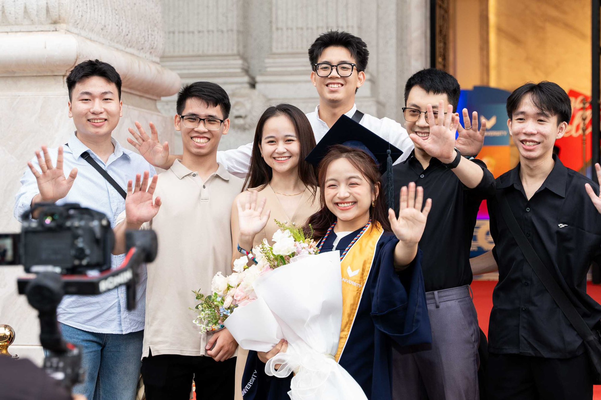 Đi ngược lại định kiến “con nhà giàu mới học VinUni”, nữ sinh kể chuyện từng ăn mì gói suốt 2 tháng để dành tiền, có lúc đã gục khóc vì áp lực- Ảnh 5.