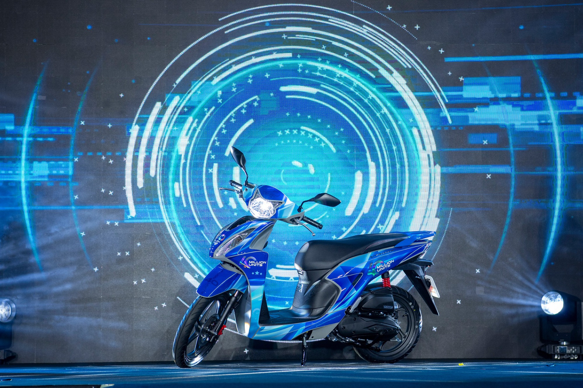 'Xe ga quốc dân' Vision trở thành chiếc xe thứ 40 triệu Honda Việt Nam xuất xưởng- Ảnh 3. 'Xe ga quốc dân' Vision trở thành chiếc xe thứ 40 triệu Honda Việt Nam xuất xưởng- Ảnh 3.