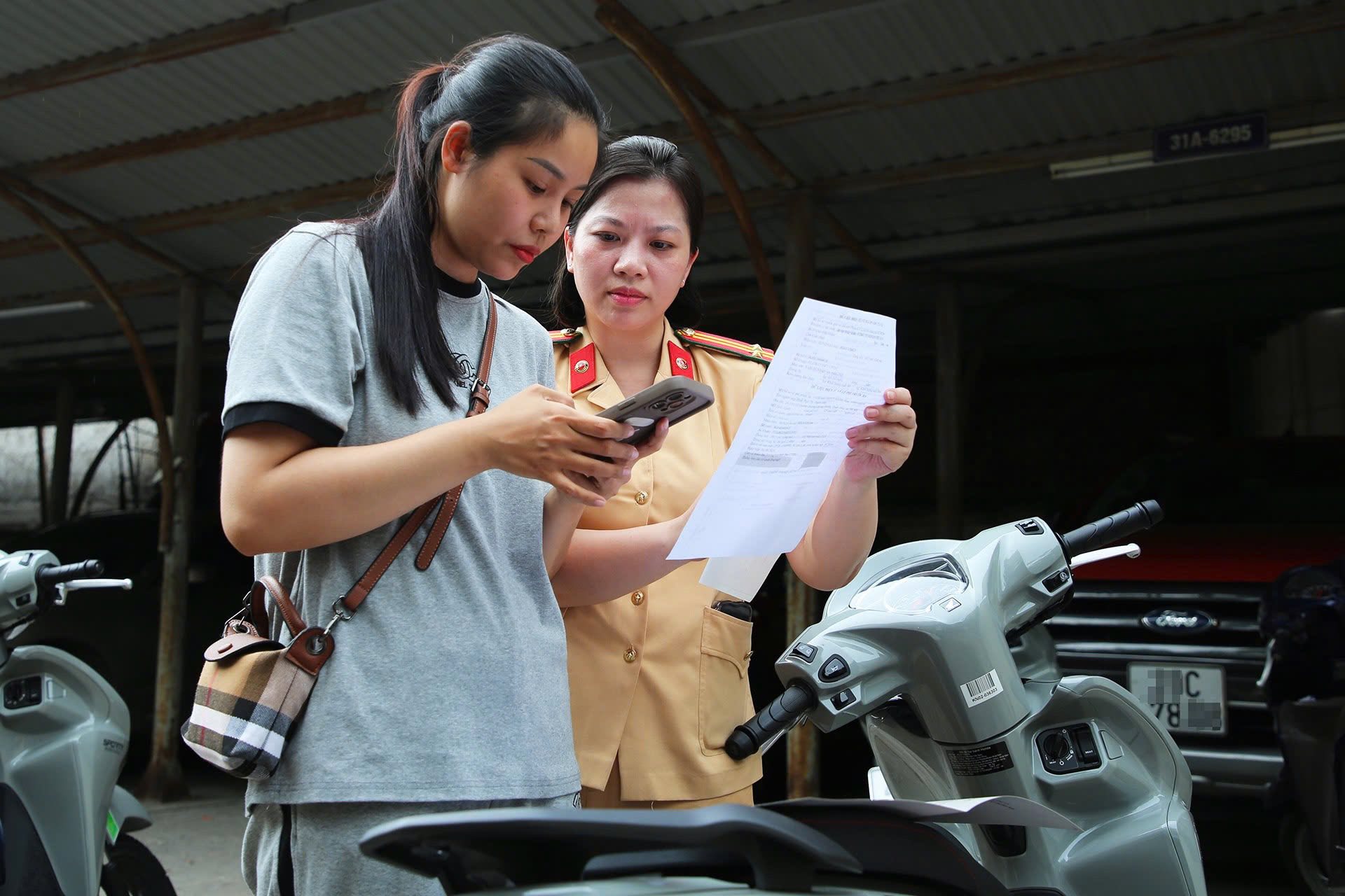 Hôm nay, một quyết định quan trọng liên quan đến hàng chục triệu ô tô, xe máy chính thức có hiệu lực- Ảnh 2. Hôm nay, một quyết định quan trọng liên quan đến hàng chục triệu ô tô, xe máy chính thức có hiệu lực- Ảnh 2.