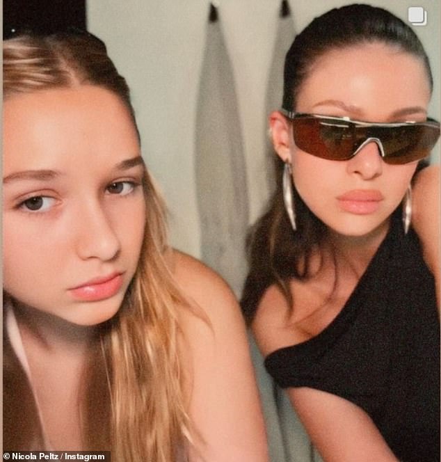 Tiểu thư Harper Beckham lớn lên xinh xuất sắc, sẽ khiến anh cả “quay xe” về với gia đình?- Ảnh 10. Tiểu thư Harper Beckham lớn lên xinh xuất sắc, sẽ khiến anh cả “quay xe” về với gia đình?- Ảnh 10.