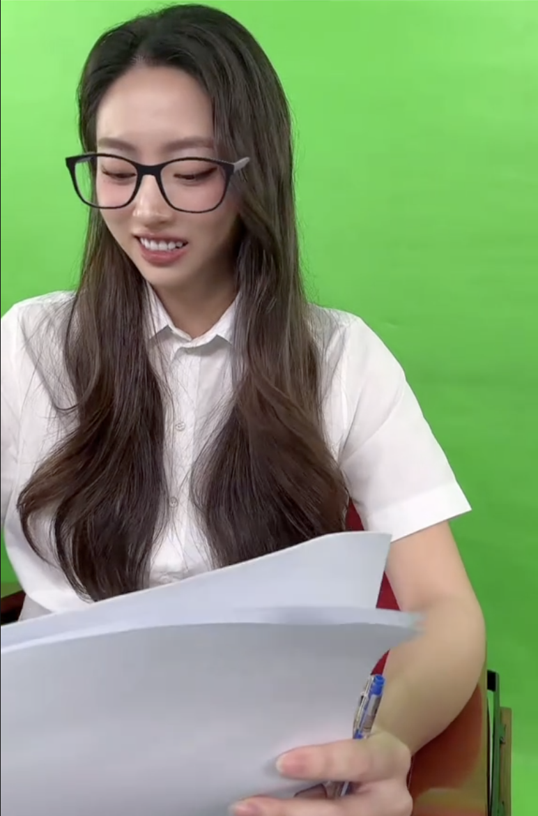 Sao Việt thi nhau giải đề THPT: Dàn Chị Đẹp - Em Xinh lên sóng ầm ầm, không thấy bóng bất kỳ sao nam nào!- Ảnh 5. Sao Việt thi nhau giải đề THPT: Dàn Chị Đẹp - Em Xinh lên sóng ầm ầm, không thấy bóng bất kỳ sao nam nào!- Ảnh 5.