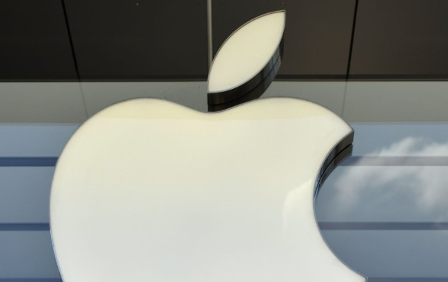 Vừa triệt phá đường dây buôn sạc Apple 'nhái' quy mô hàng trăm tỷ đồng: Thu giữ hơn 373.000 bộ sạc đang chuẩn bị tuồn ra thị trường, xuất xứ chủ yếu từ Trung Quốc- Ảnh 1. Vừa triệt phá đường dây buôn sạc Apple 'nhái' quy mô hàng trăm tỷ đồng: Thu giữ hơn 373.000 bộ sạc đang chuẩn bị tuồn ra thị trường, xuất xứ chủ yếu từ Trung Quốc- Ảnh 1.
