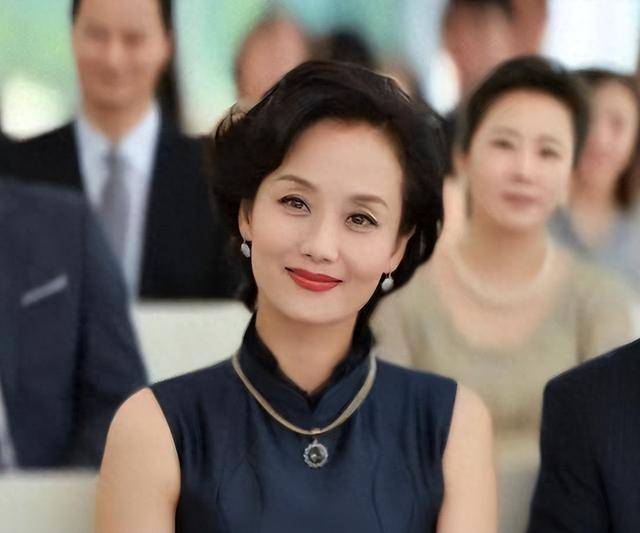 4 quý bà màn ảnh Hoa ngữ: Đẹp từ thần thái, sang từ cốt cách, không ai "đóng nổi" vai nghèo!- Ảnh 3. 4 quý bà màn ảnh Hoa ngữ: Đẹp từ thần thái, sang từ cốt cách, không ai "đóng nổi" vai nghèo!- Ảnh 3.