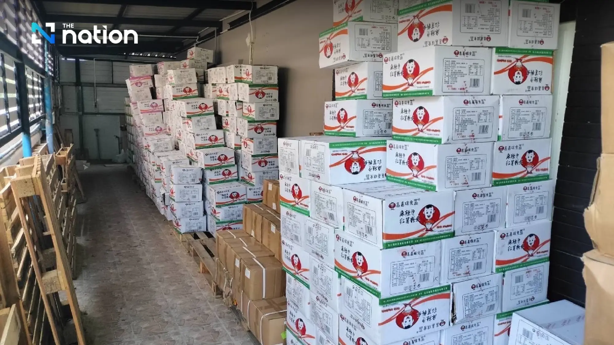 Truy quét 10 ngày liên tiếp, công an đánh sập đường dây buôn mỹ phẩm, thực phẩm chức năng nhái, tịch thu kho hàng trị giá hơn 37 nghìn tỷ đồng- Ảnh 4. Truy quét 10 ngày liên tiếp, công an đánh sập đường dây buôn mỹ phẩm, thực phẩm chức năng nhái, tịch thu kho hàng trị giá hơn 37 nghìn tỷ đồng- Ảnh 4.