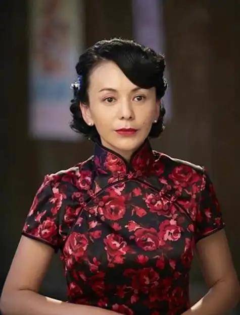 4 quý bà màn ảnh Hoa ngữ: Đẹp từ thần thái, sang từ cốt cách, không ai "đóng nổi" vai nghèo!- Ảnh 4. 4 quý bà màn ảnh Hoa ngữ: Đẹp từ thần thái, sang từ cốt cách, không ai "đóng nổi" vai nghèo!- Ảnh 4.