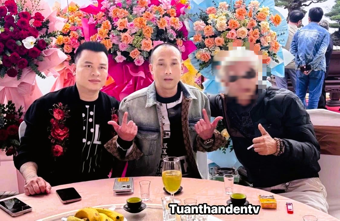 Sau Tuấn "thần đèn", Vi "ngộ", nhiều trùm giang hồ ở Thanh Hóa bị "xộ khám"- Ảnh 2. Sau Tuấn "thần đèn", Vi "ngộ", nhiều trùm giang hồ ở Thanh Hóa bị "xộ khám"- Ảnh 2.