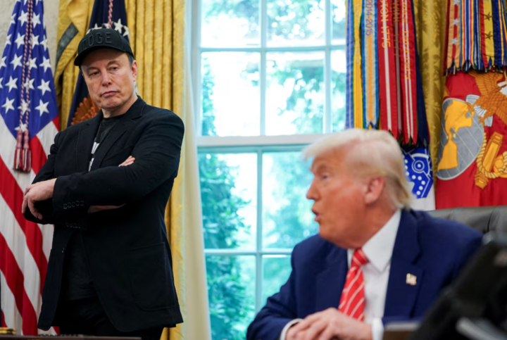 Ông Trump yêu cầu rà soát trợ cấp chính phủ cho Tesla, Musk bảo 'cắt hết đi'- Ảnh 1. Ông Trump yêu cầu rà soát trợ cấp chính phủ cho Tesla, Musk bảo 'cắt hết đi'- Ảnh 1.