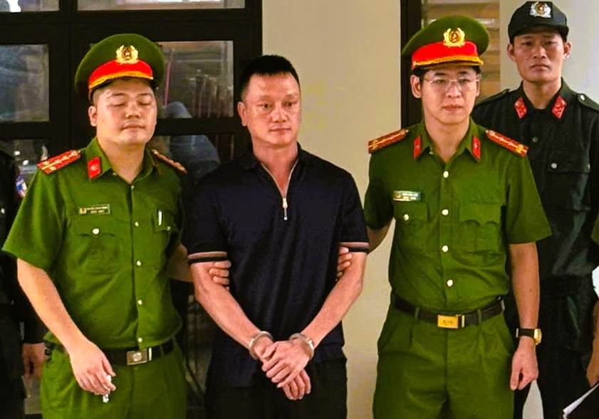 Sau Tuấn "thần đèn", Vi "ngộ", nhiều trùm giang hồ ở Thanh Hóa bị "xộ khám"- Ảnh 7. Sau Tuấn "thần đèn", Vi "ngộ", nhiều trùm giang hồ ở Thanh Hóa bị "xộ khám"- Ảnh 7.
