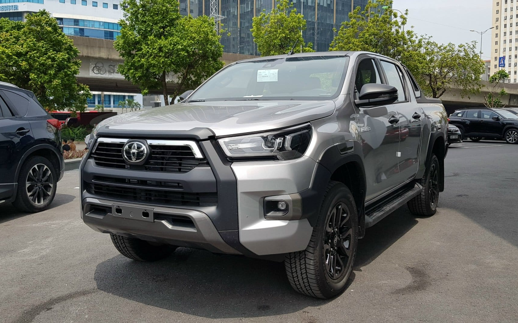 Toyota chiếm một nửa xe bán chạy nhất thế giới: Doanh số Corolla Cross tăng khủng nhất, Hilux bán ít ở Việt Nam nhưng leo top toàn cầu- Ảnh 3. Toyota chiếm một nửa xe bán chạy nhất thế giới: Doanh số Corolla Cross tăng khủng nhất, Hilux bán ít ở Việt Nam nhưng leo top toàn cầu- Ảnh 3.