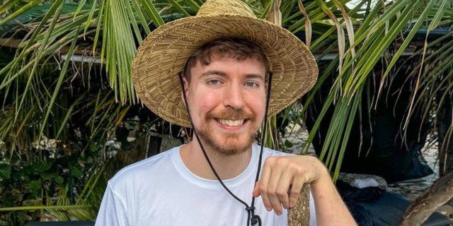 YouTuber giàu nhất thế giới bất ngờ lên tiếng than "nghèo", phải vay tiền để làm đám cưới- Ảnh 1. YouTuber giàu nhất thế giới bất ngờ lên tiếng than "nghèo", phải vay tiền để làm đám cưới- Ảnh 1.