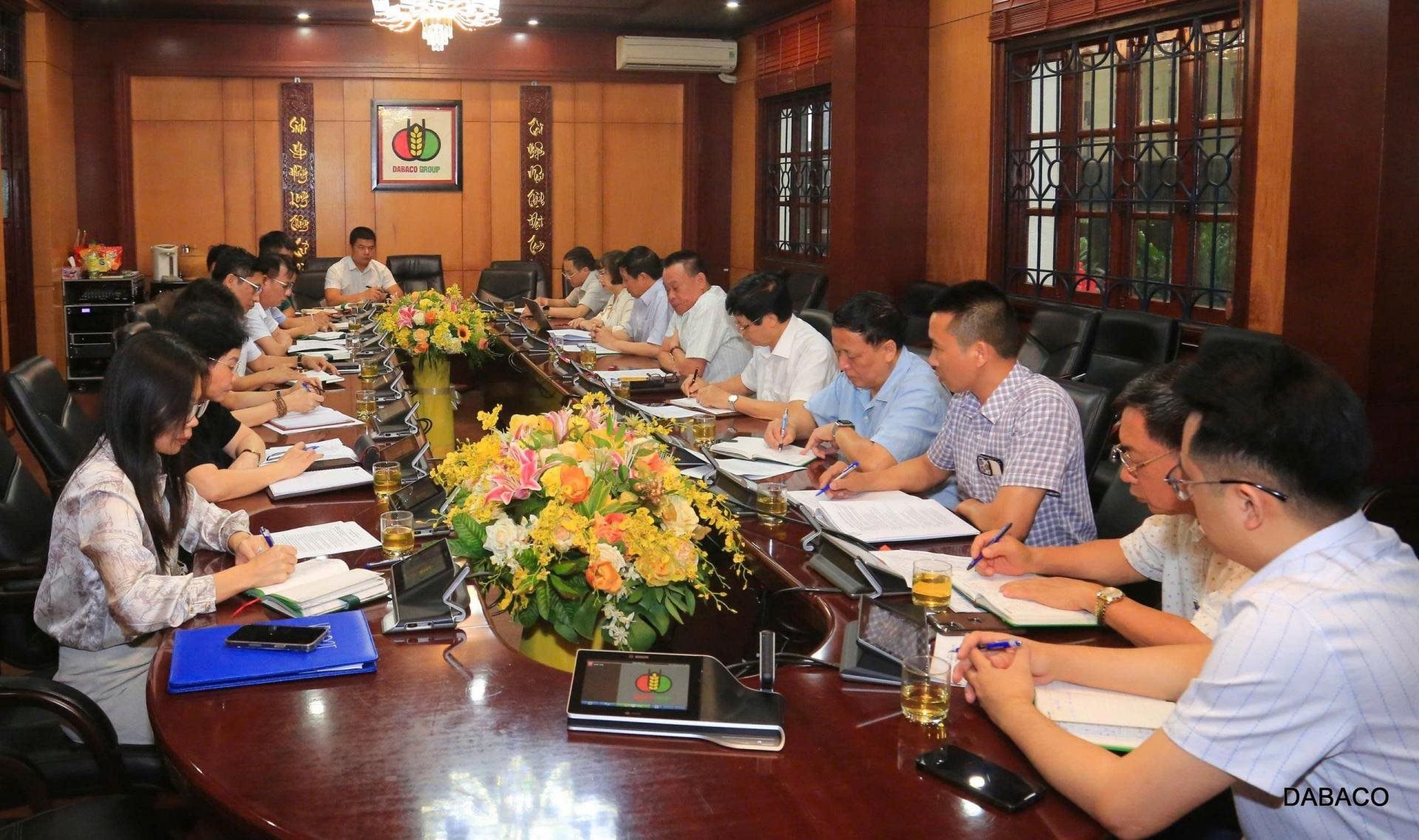“Đại gia” chăn nuôi Dabaco báo lãi 6 tháng vượt kế hoạch cả năm, cổ phiếu “bốc đầu” lên đỉnh lịch sử- Ảnh 2. “Đại gia” chăn nuôi Dabaco báo lãi 6 tháng vượt kế hoạch cả năm, cổ phiếu “bốc đầu” lên đỉnh lịch sử- Ảnh 2.