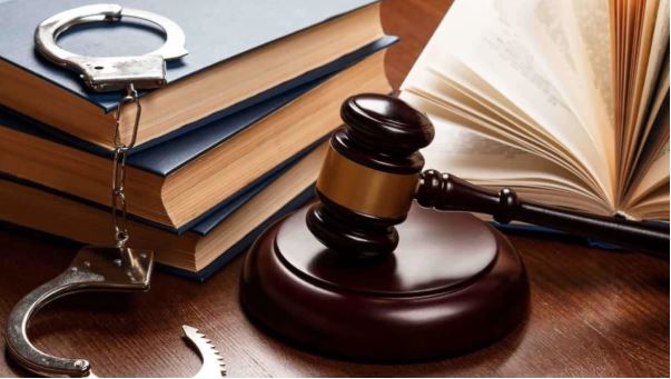 Nhận được hơn 36 tỷ đồng tiền “chuyển khoản nhầm”, người đàn ông đem đi đầu tư và trả nợ, 3 năm sau bất ngờ bị bắt giữ, cảnh sát tuyên bố: “Bị truy cứu trách nhiệm hình sự”- Ảnh 2. Nhận được hơn 36 tỷ đồng tiền “chuyển khoản nhầm”, người đàn ông đem đi đầu tư và trả nợ, 3 năm sau bất ngờ bị bắt giữ, cảnh sát tuyên bố: “Bị truy cứu trách nhiệm hình sự”- Ảnh 2.