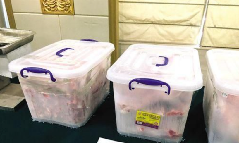 Trung Quốc: Đột kích 8 điểm chế biến, phanh phui đường dây buôn thịt bẩn giá chỉ 14.000 đồng/kg cho các hàng quán, mỗi ngày bán hơn 3,5 tấn- Ảnh 1.