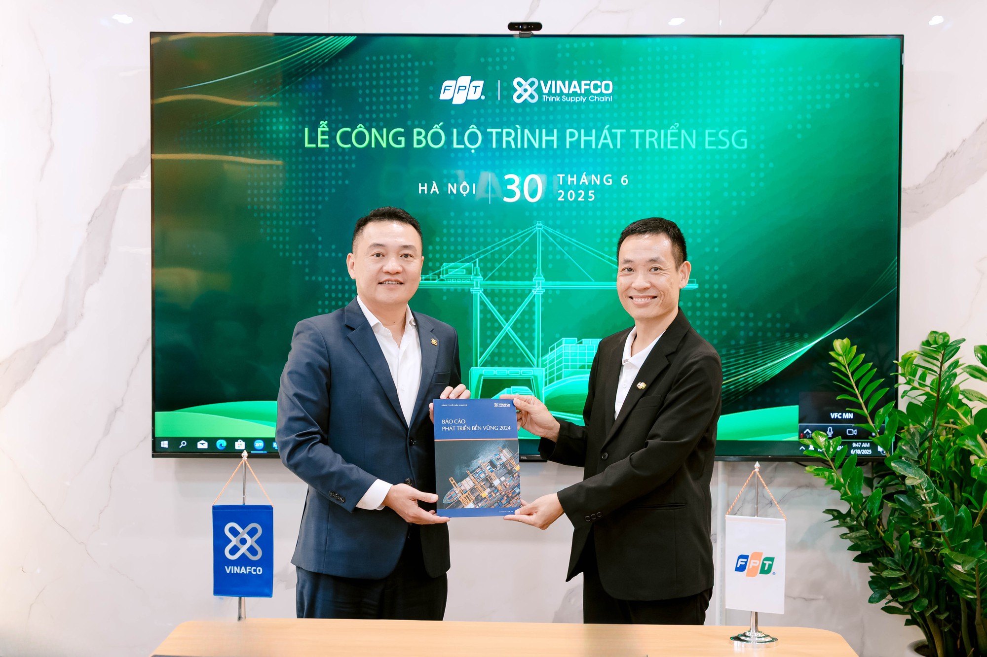 Vinafco hợp tác cùng FPT Digital phát hành Báo cáo Phát triển bền vững 2024 chuẩn GRI- Ảnh 4. Vinafco hợp tác cùng FPT Digital phát hành Báo cáo Phát triển bền vững 2024 chuẩn GRI- Ảnh 4.