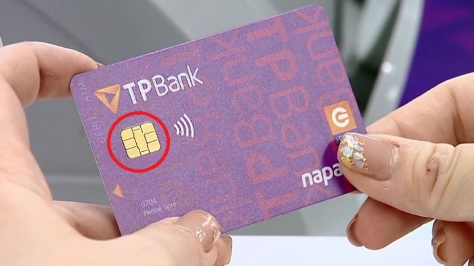 Phân biệt các loại thẻ ngân hàng: Thẻ nào bị khóa từ ngày 1/7, thẻ nào không?- Ảnh 3. Phân biệt các loại thẻ ngân hàng: Thẻ nào bị khóa từ ngày 1/7, thẻ nào không?- Ảnh 3.