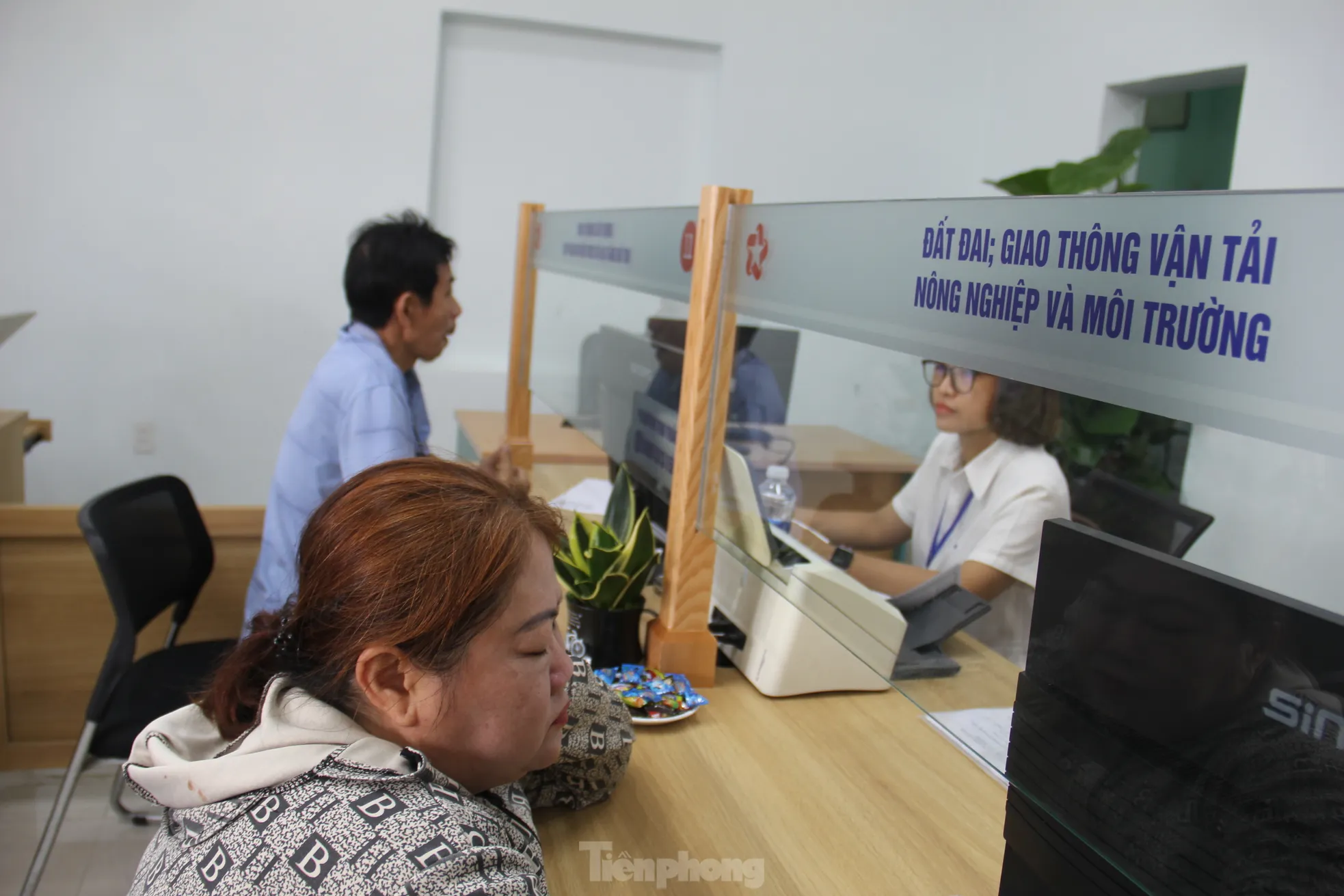 Những giấy tờ đầu tiên đóng dấu tên xã phường mới ở Đà Nẵng- Ảnh 16.