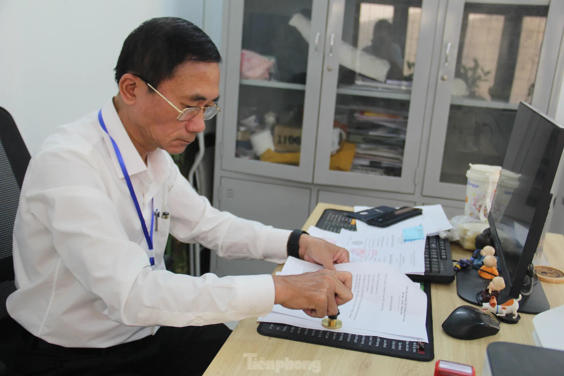 Những giấy tờ đầu tiên đóng dấu tên xã phường mới ở Đà Nẵng- Ảnh 10.