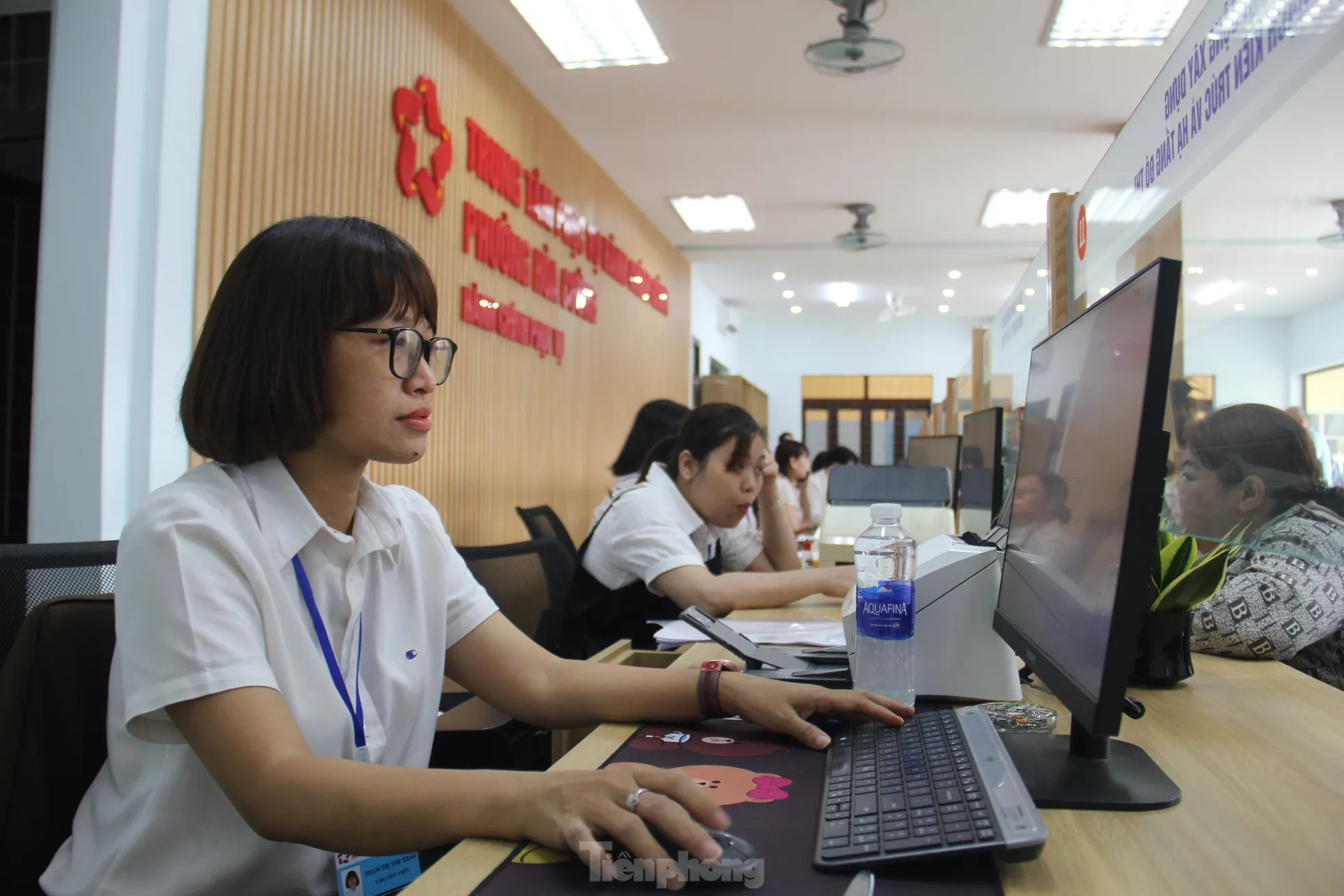 Những giấy tờ đầu tiên đóng dấu tên xã phường mới ở Đà Nẵng- Ảnh 7.