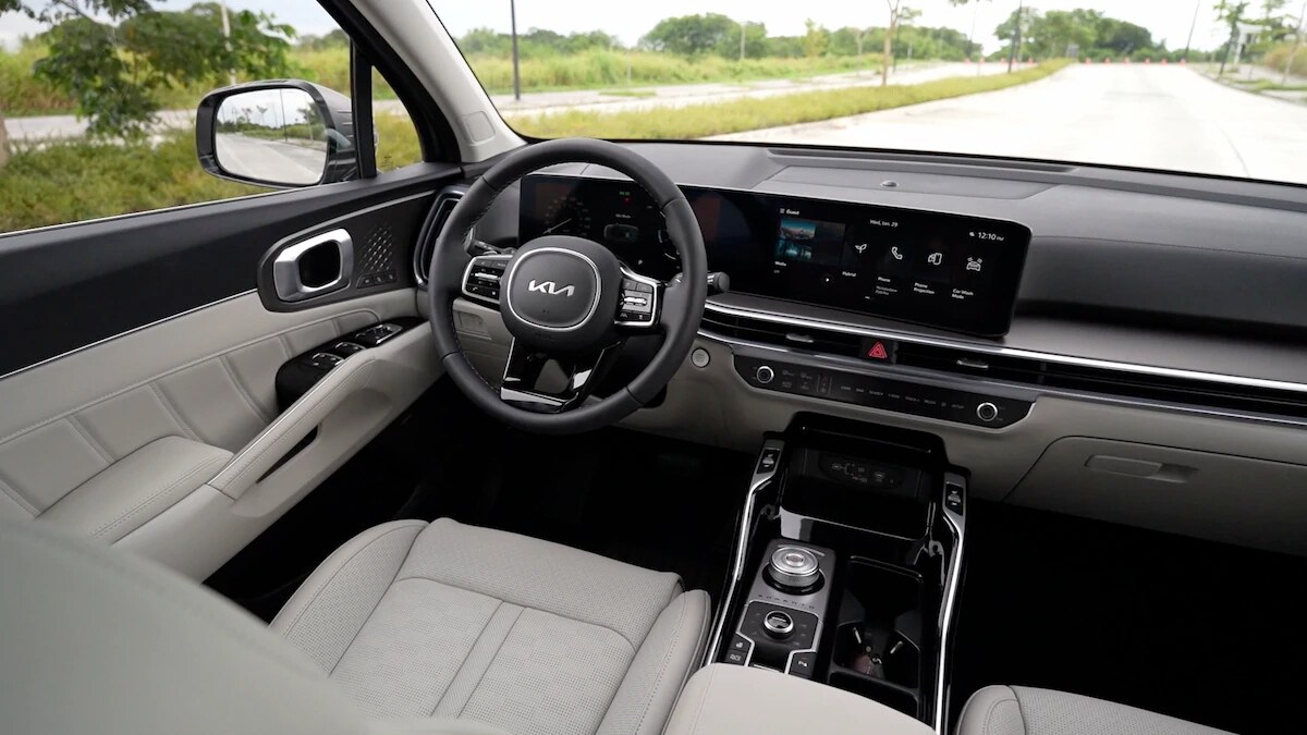 Kia Sorento giảm giá còn từ 879 triệu đồng tại đại lý, đua giá với Santa Fe nhưng VIN 2025- Ảnh 6. Kia Sorento giảm giá còn từ 879 triệu đồng tại đại lý, đua giá với Santa Fe nhưng VIN 2025- Ảnh 6.