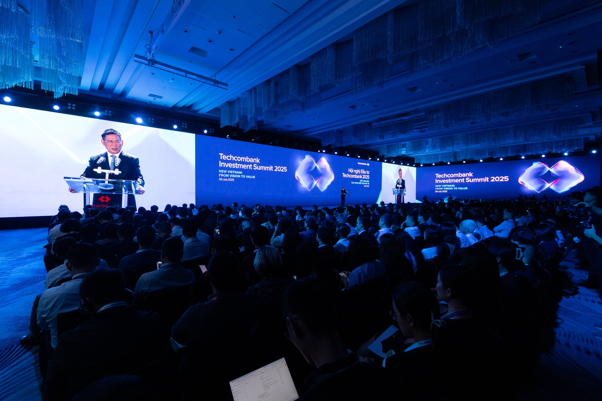 Techcombank Investment Summit 2025: “Việt Nam mới: Tầm nhìn kiến tạo giá trị”- Ảnh 2. Techcombank Investment Summit 2025: “Việt Nam mới: Tầm nhìn kiến tạo giá trị”- Ảnh 2.