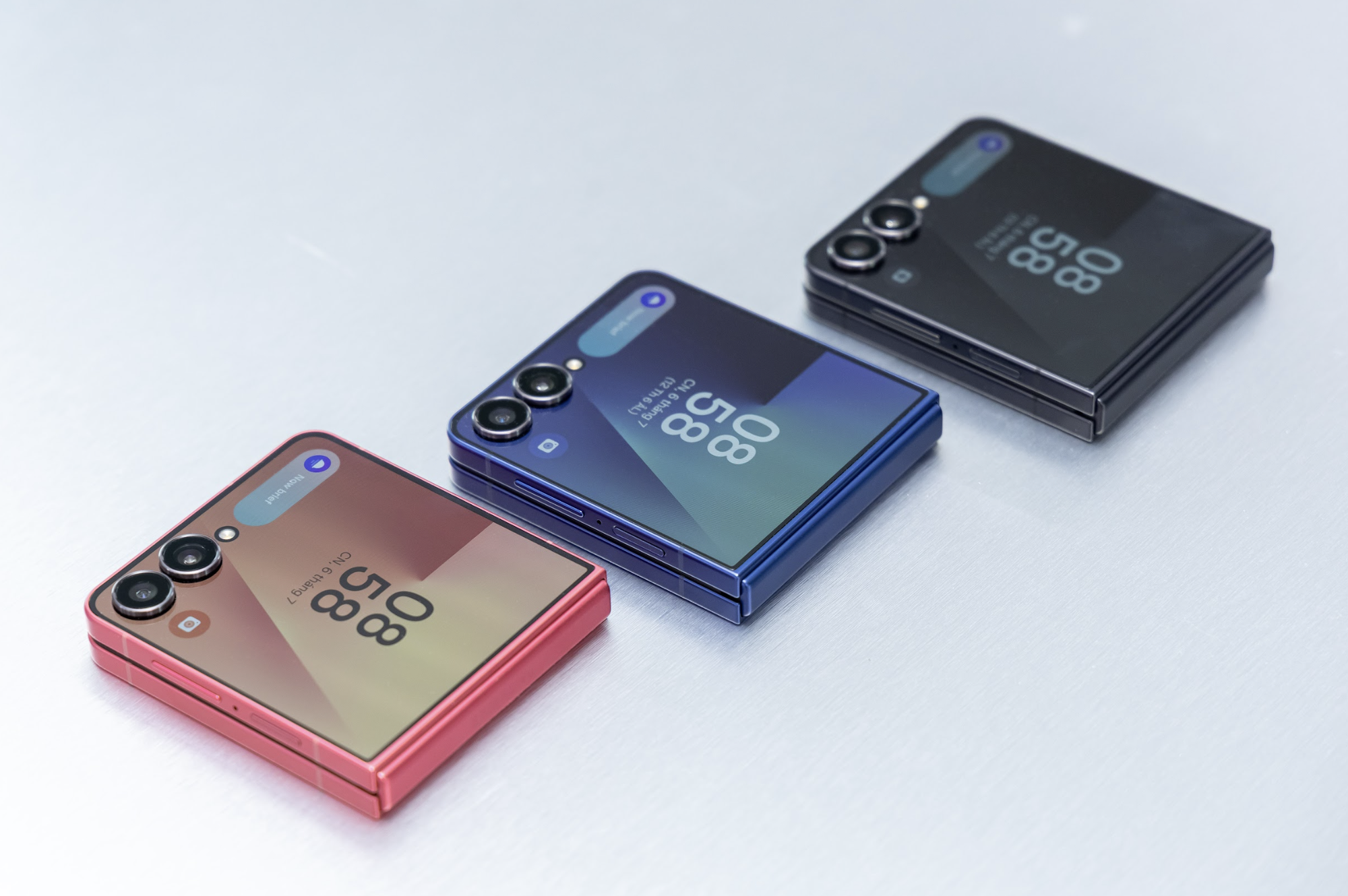Galaxy Z Flip7 giá từ 28,9 triệu tại Việt Nam- Ảnh 5. Galaxy Z Flip7 giá từ 28,9 triệu tại Việt Nam- Ảnh 5.
