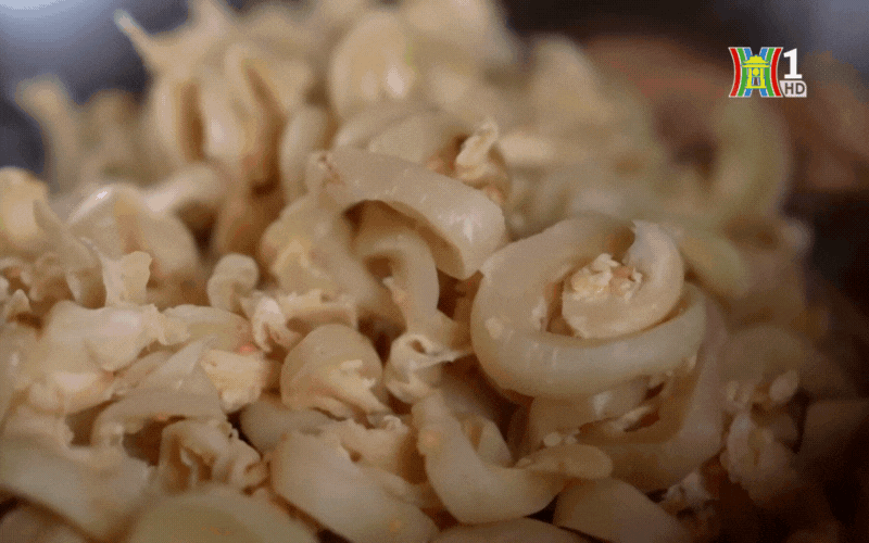 Món ăn dân dã nhưng có tuổi đời 300 năm, cả trăm nghìn đồng/kg nhưng vẫn đắt khách mua- Ảnh 12.