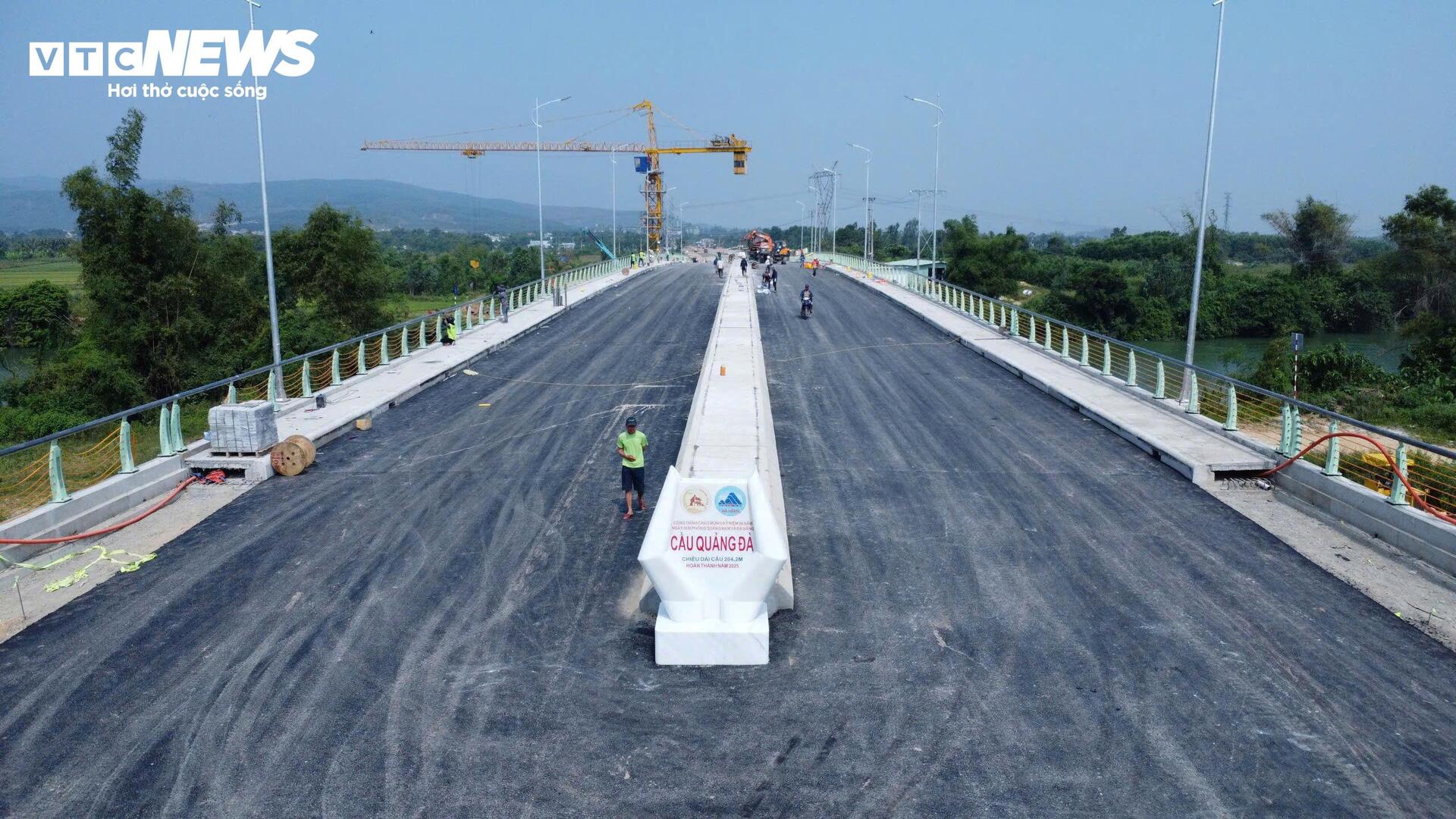 Vướng mặt bằng, cầu hơn 274 tỷ đồng ở Đà Nẵng 'đứng hình'- Ảnh 4. Vướng mặt bằng, cầu hơn 274 tỷ đồng ở Đà Nẵng 'đứng hình'- Ảnh 4.