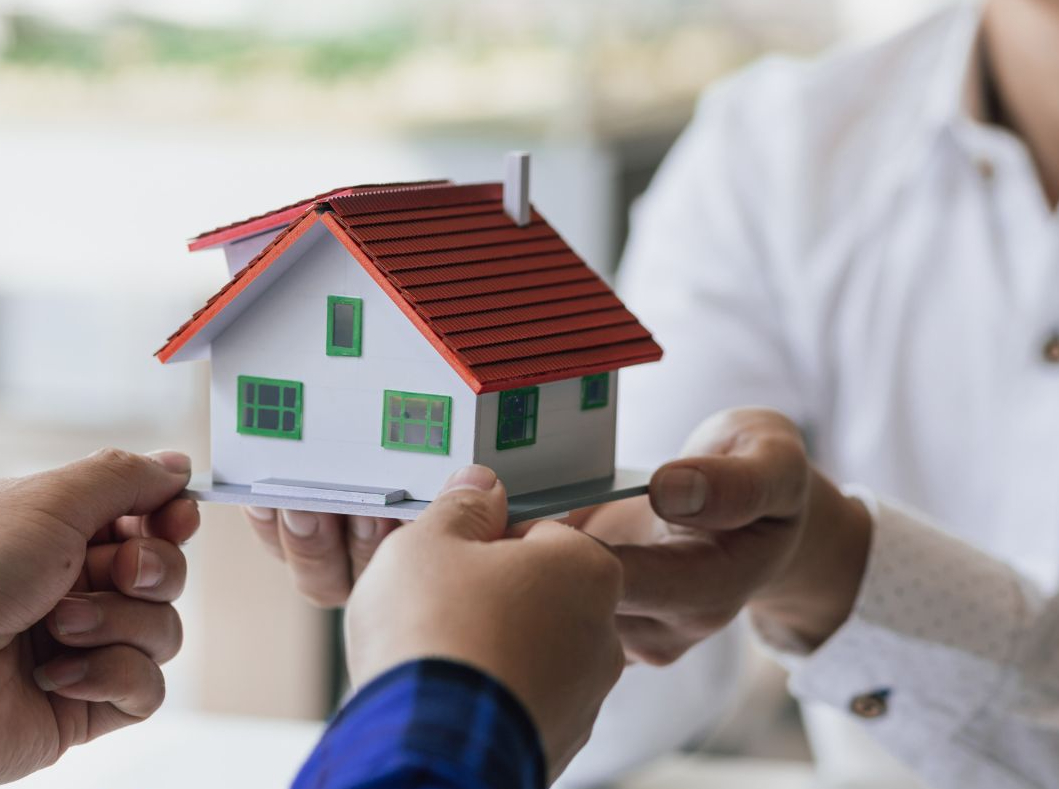 Đề xuất bỏ công chứng giao dịch tặng, cho bất động sản- Ảnh 1. Đề xuất bỏ công chứng giao dịch tặng, cho bất động sản- Ảnh 1.