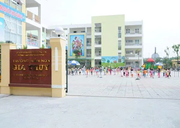 Bé 4 tuổi bị giáo viên bạo hành: Công an khám nghiệm hiện trường, đưa trẻ đi giám định thương tích- Ảnh 1. Bé 4 tuổi bị giáo viên bạo hành: Công an khám nghiệm hiện trường, đưa trẻ đi giám định thương tích- Ảnh 1.